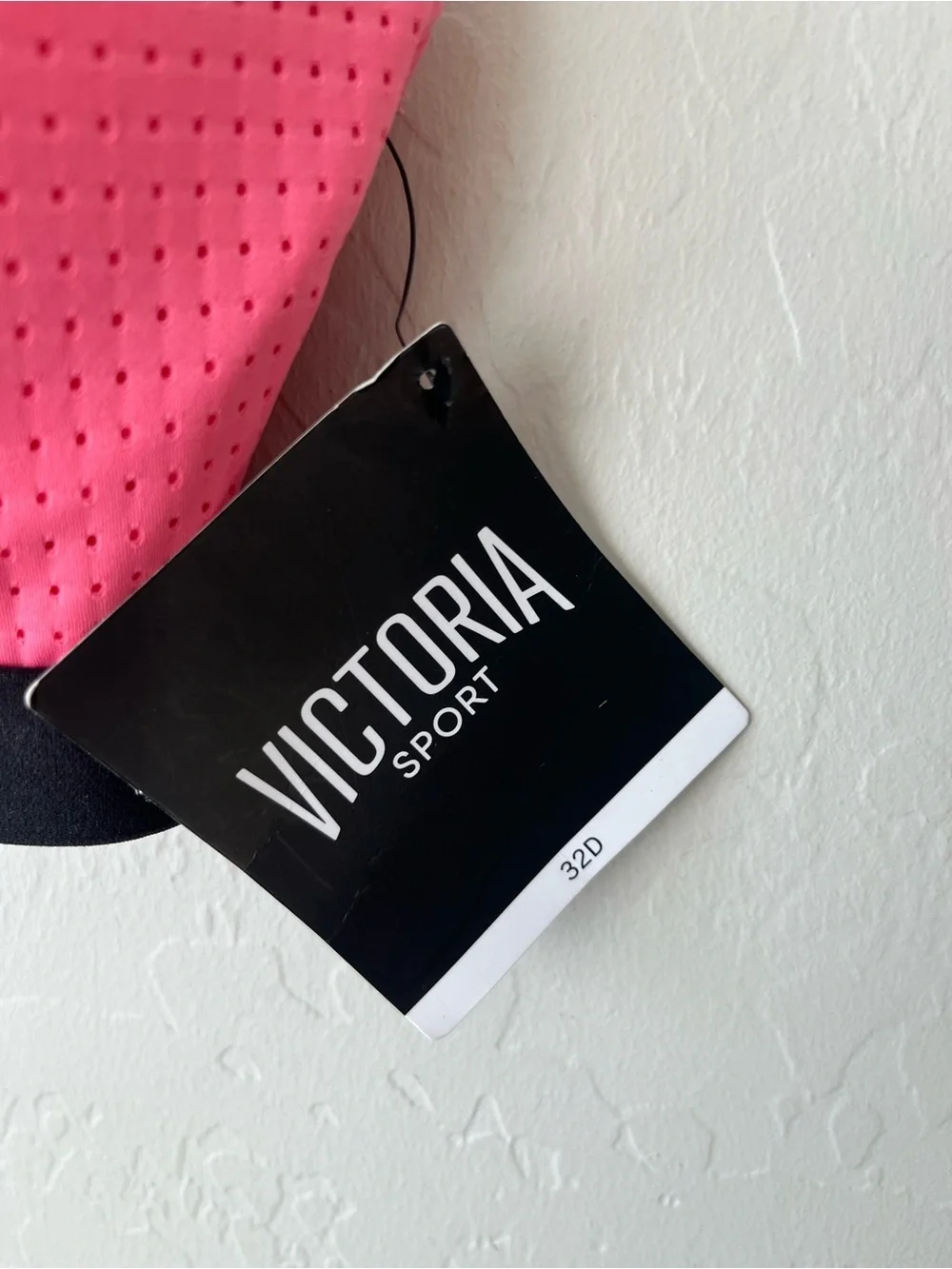 Victoria Secret sport light weight sports bra strapy front pink NEW 32D